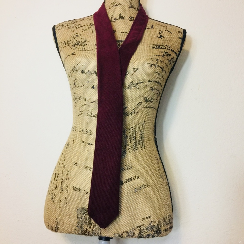 New Egara Suede Burgundy Men Skinny Tie.